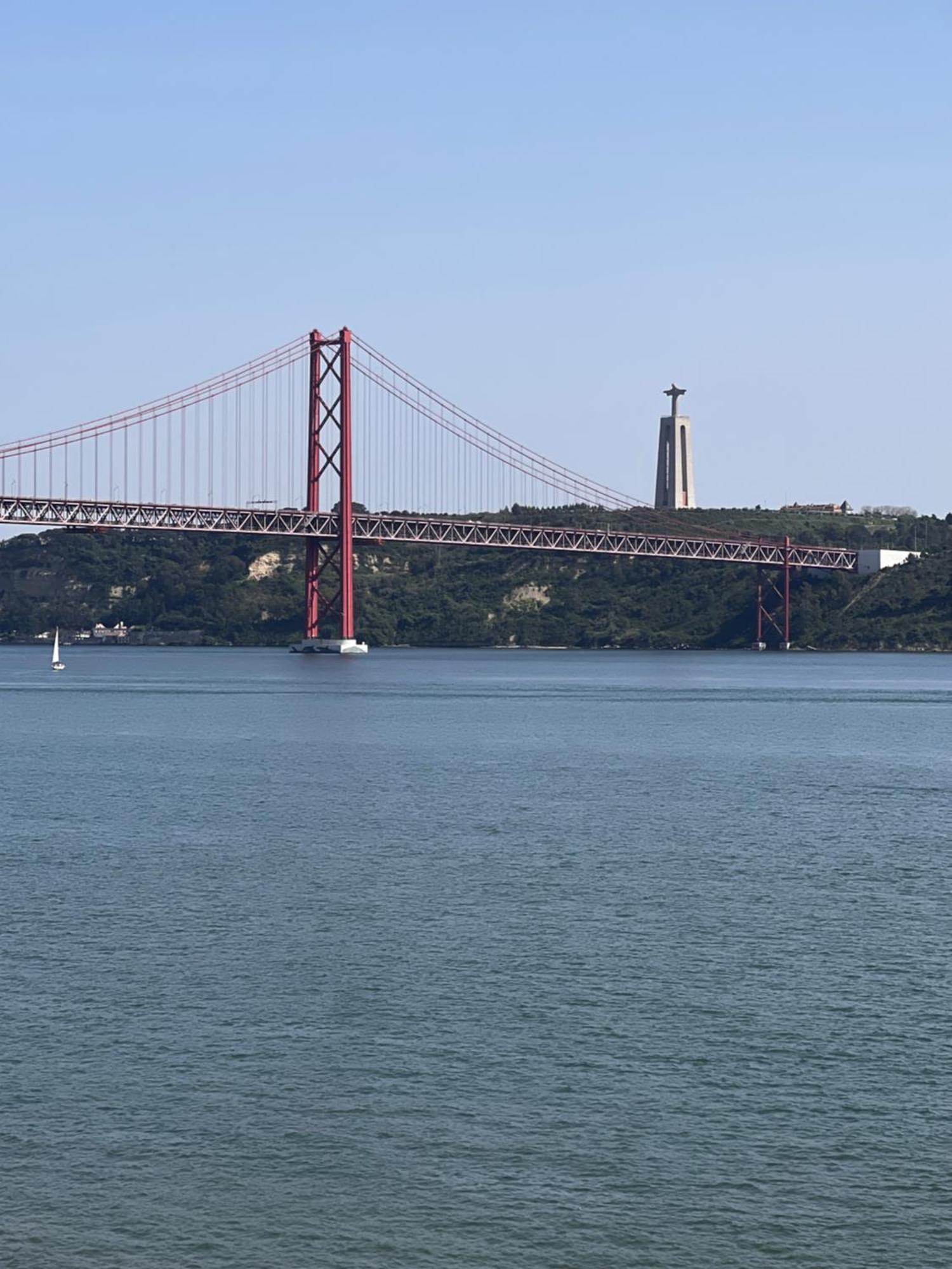 Apartamento Ponte 25 Abril Lisbon Exterior photo